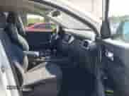 2016 Kia Sorento LX z VIN 5XYPG4A33GG134564, wystawiony jako IAAI lot #43376274 z przebiegiem 83 792 mil mil oraz . Historia ofert i sprzedaży dostępna na DreamBid. Obrazek 5.