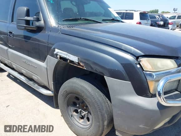 2005 Chevrolet Avalanche LS z VIN 3GNEK12Z65G268322, wystawiony jako IAAI lot #43145824 z przebiegiem 277 887 mil mil oraz . Historia ofert i sprzedaży dostępna na DreamBid. Obrazek 6.
