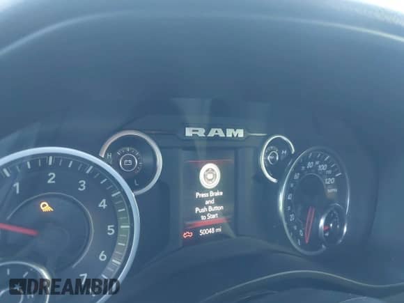 2020 Ram 1500 Lone Star z VIN 1C6RREFT4LN372628, wystawiony jako IAAI lot #41626656 z przebiegiem 50 048 mil mil oraz . Historia ofert i sprzedaży dostępna na DreamBid. Obrazek 7.