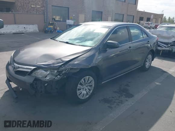 2013 Toyota Camry LE z VIN 4T1BD1FK7DU073372, wystawiony jako IAAI lot #42475919 z przebiegiem 309 549 mil mil oraz . Historia ofert i sprzedaży dostępna na DreamBid. Obrazek 17.