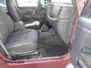 2001 Jeep Wrangler SE with VIN 1J4FA29P21P300094, listed as a IAAI auction lot 41871446 with 125,098 mi miles and . Bid and sale history available at DreamBid. Image 5.