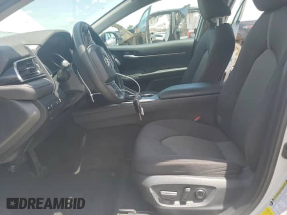 2023 Toyota Camry LE z VIN 4T1C11AK1PU184167, wystawiony jako Copart lot #63689135 z przebiegiem 42 134 mil mil oraz Szkoda całkowita • Salvage title. Historia ofert i sprzedaży dostępna na DreamBid. Obrazek 7.