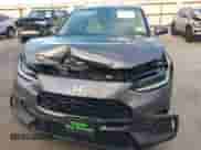 2023 Honda HR-V LX с VIN 3CZRZ1H3XPM745549, выставлен на аукционе IAAI как лот 42813343 с пробегом 39 897 миль миль и . История ставок и продаж доступна на DreamBid. Изображение 13.