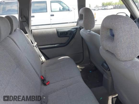 2002 Subaru Forester L with VIN JF1SF63552H740252, listed as a IAAI auction lot 43160914 with 156,449 mi miles and . Bid and sale history available at DreamBid. Image 8.