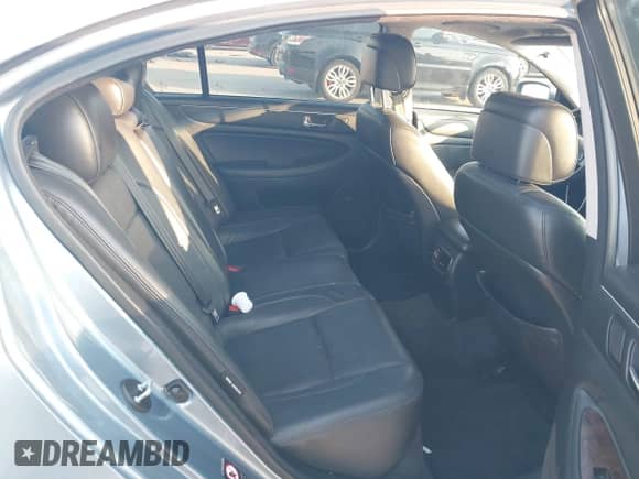 2010 Hyundai Genesis с VIN KMHGC4DF4AU093073, выставлен на аукционе IAAI как лот 43239991 с пробегом 170 651 миль миль и . История ставок и продаж доступна на DreamBid. Изображение 7.