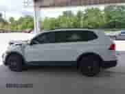 2019 Volkswagen Tiguan S с VIN 3VV1B7AXXKM050067, выставлен на аукционе IAAI как лот 42645660 с пробегом 37 131 миль миль и . История ставок и продаж доступна на DreamBid. Изображение 14.