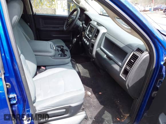 2015 Ram 1500 Express with VIN 3C6RR7KT6FG640688, listed as a IAAI auction lot 43196380 with 160,754 mi miles and . Bid and sale history available at DreamBid. Image 5.