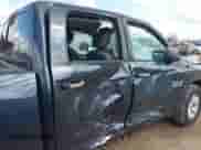 2015 Ram 1500 Big Horn z VIN 1C6RR6LG8FS580319, wystawiony jako IAAI lot #42372528 z przebiegiem 122 770 mil mil oraz . Historia ofert i sprzedaży dostępna na DreamBid. Obrazek 6.