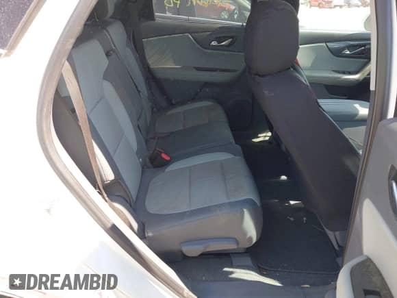 2020 Chevrolet Blazer LT z VIN 3GNKBJR47LS615194, wystawiony jako IAAI lot #43146244 z przebiegiem 121 937 mil mil oraz . Historia ofert i sprzedaży dostępna na DreamBid. Obrazek 8.