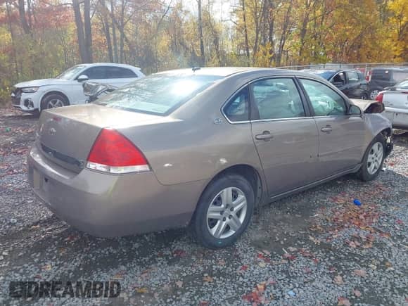 2006 Chevrolet Impala LT 3.5L with VIN 2G1WT58K469148311, listed as a IAAI auction lot 43495886 with 116,688 mi miles and . Bid and sale history available at DreamBid. Image 4.