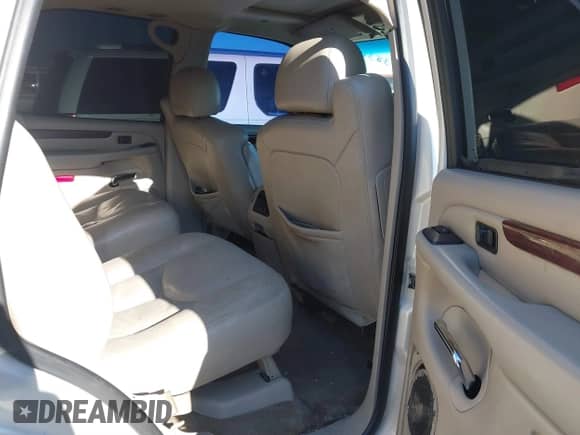 2006 Cadillac Escalade z VIN 1GYEC63NX6R152003, wystawiony jako IAAI lot #41638307 z przebiegiem 161 608 mil mil oraz . Historia ofert i sprzedaży dostępna na DreamBid. Obrazek 8.