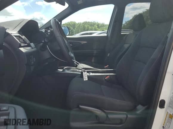 2021 Honda Passport Sport with VIN 5FNYF8H25MB037199, listed as a Copart auction lot 69836245 with 40,685 mi miles and Salvage title. Bid and sale history available at DreamBid. Image 7.