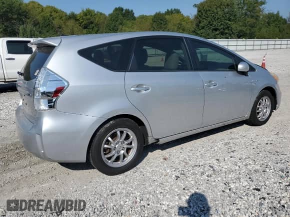 2013 Toyota Prius Two with VIN JTDZN3EU5D3189254, listed as a Copart auction lot 84880965 with 251,181 mi miles and Salvage title. Bid and sale history available at DreamBid. Image 3.