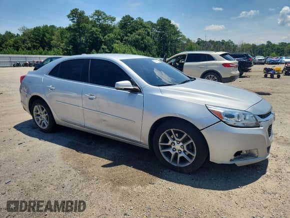 2015 Chevrolet Malibu LT z VIN 1G11C5SL5FU144704, wystawiony jako Copart lot #63431385 z przebiegiem 179 121 mil mil oraz Szkoda całkowita • Salvage title. Historia ofert i sprzedaży dostępna na DreamBid. Obrazek 4.