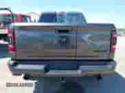 2022 Ram 1500 Limited z VIN 1C6SRFHT5NN332002, wystawiony jako IAAI lot #42230884 z przebiegiem 71 759 mil mil oraz . Historia ofert i sprzedaży dostępna na DreamBid. Obrazek 16.