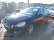 2012 Volvo S60 T5 с VIN YV1622FS1C2048425, выставлен на аукционе IAAI как лот 43324845 с пробегом 250 499 миль миль и . История ставок и продаж доступна на DreamBid. Изображение 2.