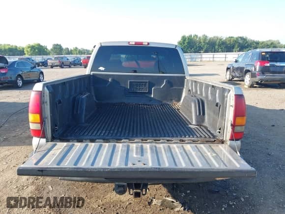 2003 GMC Sierra 1500 SLE with VIN 2GTEC19T131101279, listed as a IAAI auction lot 42690995 with 222,439 mi miles and . Bid and sale history available at DreamBid. Image 17.