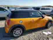 2015 MINI Hardtop S with VIN WMWXP7C51F2A36092, listed as a Copart auction lot 58079205 with 81,470 mi miles and Salvage title. Bid and sale history available at DreamBid. Image 3.