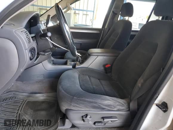 2003 Ford Explorer XLT with VIN 1FMZU73K73ZB45324, listed as a Copart auction lot 80700795 with 210,898 mi miles and Salvage title. Bid and sale history available at DreamBid. Image 7.