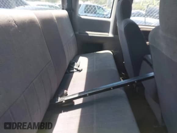 1995 Dodge 1500 with VIN 3B7HC13Z3SM172551, listed as a IAAI auction lot 42255359 with Not provided miles and . Bid and sale history available at DreamBid. Image 8.