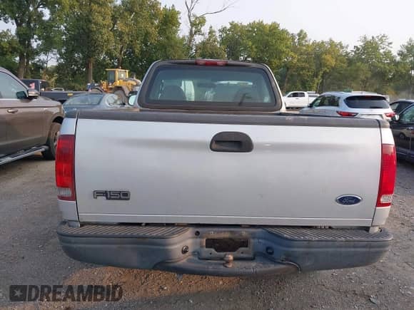 2003 Ford F-150 XL с VIN 2FTRF17213CA57856, выставлен на аукционе IAAI как лот 43146987 с пробегом 144 598 миль миль и . История ставок и продаж доступна на DreamBid. Изображение 17.