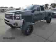 2011 Chevrolet Silverado 2500HD LTZ z VIN 1GC1KYC87BF143073, wystawiony jako Copart lot #84628775 z przebiegiem 75 657 mil mil oraz Szkoda całkowita • Salvage title. Historia ofert i sprzedaży dostępna na DreamBid. Obrazek 1.