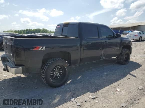 2012 Chevrolet Silverado 1500 LTZ with VIN 1GCPKTE79CF182587, listed as a Copart auction lot 55667135 with 285,221 mi miles and Clean title. Bid and sale history available at DreamBid. Image 3.
