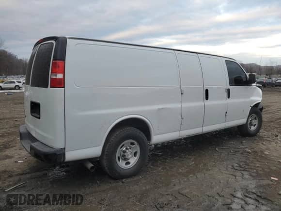 2017 Chevrolet Express Cargo with VIN 1GCWGBFF2H1336512, listed as a Copart auction lot 88710335 with 266,562 mi miles and Salvage title. Bid and sale history available at DreamBid. Image 3.