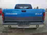 1999 Dodge 1500 z VIN 3B7HF13Z4XG110167, wystawiony jako Copart lot #71137085 z przebiegiem 187 803 mil mil oraz Szkoda całkowita • Salvage title. Historia ofert i sprzedaży dostępna na DreamBid. Obrazek 6.