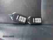 2020 Honda Pilot Black Edition z VIN 5FNYF6H71LB055746, wystawiony jako IAAI lot #41482750 z przebiegiem 73 235 mil mil oraz . Historia ofert i sprzedaży dostępna na DreamBid. Obrazek 11.