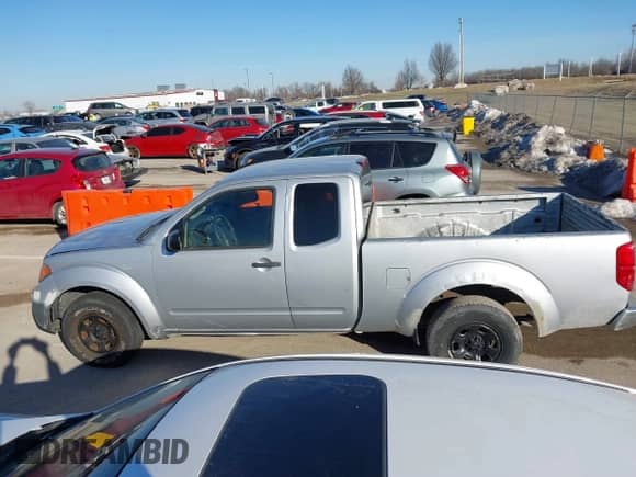 2015 Nissan Frontier S with VIN 1N6BD0CT9FN729481, listed as a IAAI auction lot 41444198 with 193,771 mi miles and . Bid and sale history available at DreamBid. Image 14.