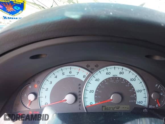 2008 Toyota Camry LE z VIN 4T1BE46K68U236680, wystawiony jako IAAI lot #42833495 z przebiegiem 86 072 mil mil oraz . Historia ofert i sprzedaży dostępna na DreamBid. Obrazek 7.