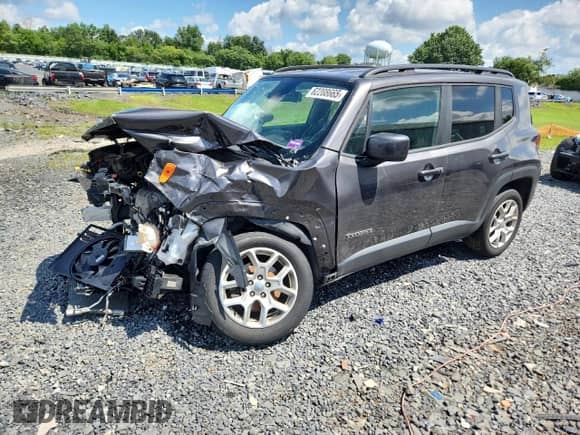 2018 Jeep Renegade Latitude with VIN ZACCJBBB4JPJ43840, listed as a Copart auction lot 62208665 with Not provided miles and Salvage title. Bid and sale history available at DreamBid. Image 1.