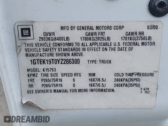 2000 GMC Sierra 1500 SLE z VIN 1GTEK19T0YZ286300, wystawiony jako IAAI lot #42681969 z przebiegiem 307 716 mil mil oraz . Historia ofert i sprzedaży dostępna na DreamBid. Obrazek 9.