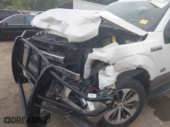 2018 Ford F-150 XL z VIN 1FTEW1EG3JKD47103, wystawiony jako IAAI lot #42295205 z przebiegiem 187 501 mil mil oraz . Historia ofert i sprzedaży dostępna na DreamBid. Obrazek 6.