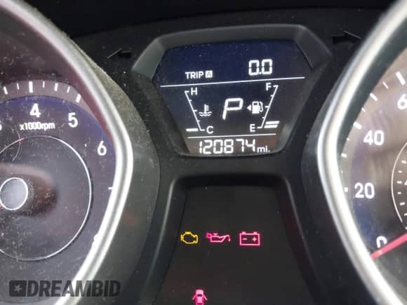 2014 Hyundai Elantra SE with VIN 5NPDH4AE8EH515558, listed as a IAAI auction lot 43496639 with 120,874 mi miles and . Bid and sale history available at DreamBid. Image 7.