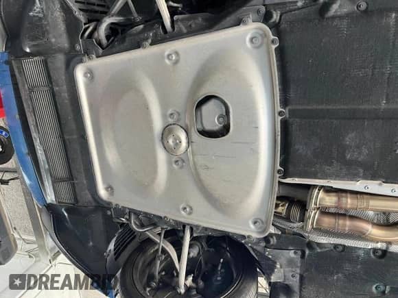 2017 BMW M3 z VIN WBS8M9C30H5G85547, wystawiony jako Copart lot #65657175 z przebiegiem 50 160 mil mil oraz Czysty tytuł • Clean title. Historia ofert i sprzedaży dostępna na DreamBid. Obrazek 14.