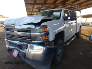 2015 Chevrolet Silverado 2500HD Work Truck с VIN 1GB2CUEG1FZ519337, выставлен на аукционе IAAI как лот 43461181 с пробегом 246 273 миль миль и . История ставок и продаж доступна на DreamBid. Изображение 2.