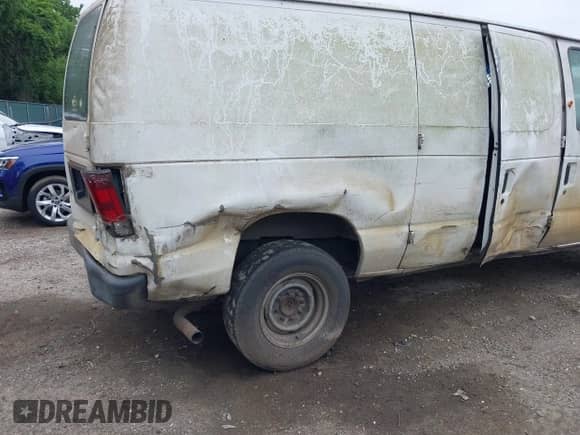 2006 Ford Econoline Cargo with VIN 1FTNE24W26HA14641, listed as a IAAI auction lot 42511489 with 341,226 mi miles and . Bid and sale history available at DreamBid. Image 18.