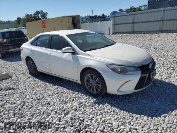 2016 Toyota Camry XLE with VIN 4T1BF1FK8GU133397, listed as a Copart auction lot 84888265 with 207,624 mi miles and Clean title. Bid and sale history available at DreamBid. Image 4.