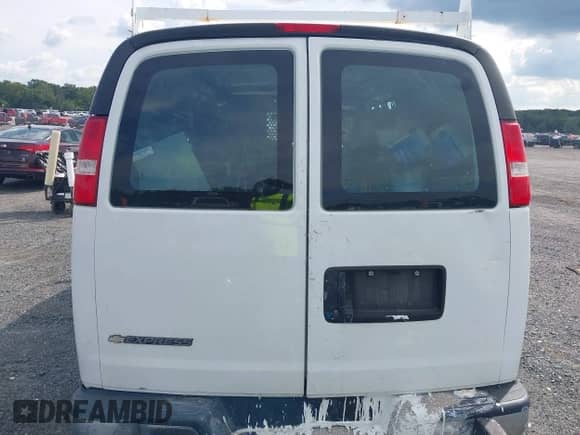 2019 Chevrolet Express Cargo с VIN 1GCWGAFG0K1244020, выставлен на аукционе IAAI как лот 43221811 с пробегом 172 044 миль миль и . История ставок и продаж доступна на DreamBid. Изображение 16.