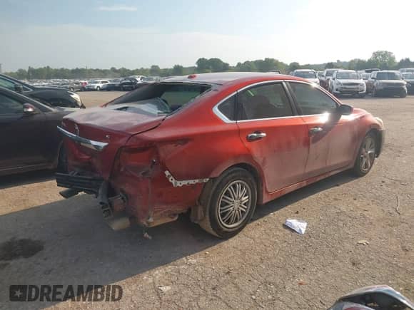 2015 Nissan Altima S z VIN 1N4AL3AP8FC479158, wystawiony jako IAAI lot #43217638 z przebiegiem 171 165 mil mil oraz . Historia ofert i sprzedaży dostępna na DreamBid. Obrazek 4.