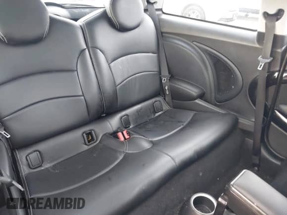 2010 MINI Hardtop S with VIN WMWMF7C50ATZ69679, listed as a IAAI auction lot 43344624 with 117,849 mi miles and . Bid and sale history available at DreamBid. Image 8.