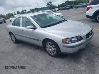 2004 Volvo S60 с VIN YV1RS61T242325508, выставлен на аукционе IAAI как лот 42763330 с пробегом 116 177 миль миль и . История ставок и продаж доступна на DreamBid. Изображение 1.