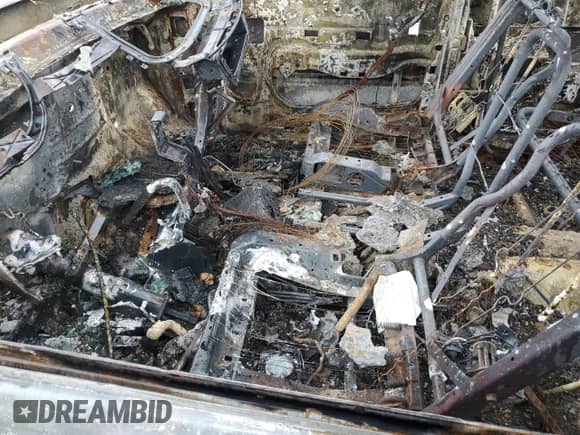 2007 Chevrolet Silverado 2500HD Work Truck z VIN 1GCHK29UX7E108881, wystawiony jako Copart lot #64510825 z przebiegiem Nie podano mil oraz Nie do naprawy • Non repairable. Historia ofert i sprzedaży dostępna na DreamBid. Obrazek 7.