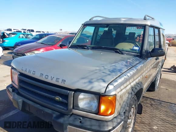 2001 Land Rover Discovery with VIN SALTH12471A295503, listed as a IAAI auction lot 41133270 with 219,046 mi miles and . Bid and sale history available at DreamBid. Image 17.