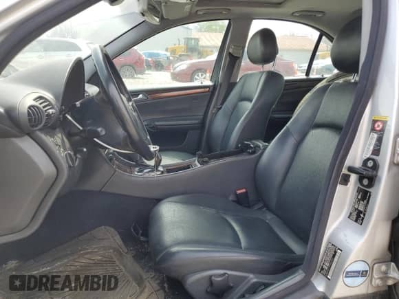 2004 Mercedes-Benz C 240 with VIN WDBRF81J74F546257, listed as a Copart auction lot 52402645 with 121,710 mi miles and Salvage title. Bid and sale history available at DreamBid. Image 7.