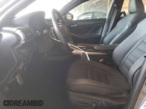 2019 Lexus IS 350 с VIN JTHBZ1D27K5034120, выставлен на аукционе Copart как лот 60508895 с пробегом 69 732 миль миль и Списание • Salvage title. История ставок и продаж доступна на DreamBid. Изображение 7.