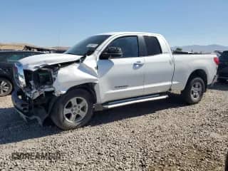 2007 Toyota Tundra Limited с VIN 5TFBV58187X010717, выставлен на аукционе Copart как лот 63583915 с пробегом 247 599 миль миль и Списание • Salvage title. История ставок и продаж доступна на DreamBid. Изображение 1.