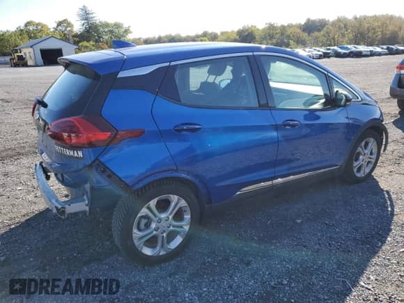 2017 Chevrolet Bolt EV LT z VIN 1G1FW6S01H4166355, wystawiony jako Copart lot #70311463 z przebiegiem 55 886 mil mil oraz . Historia ofert i sprzedaży dostępna na DreamBid. Obrazek 3.